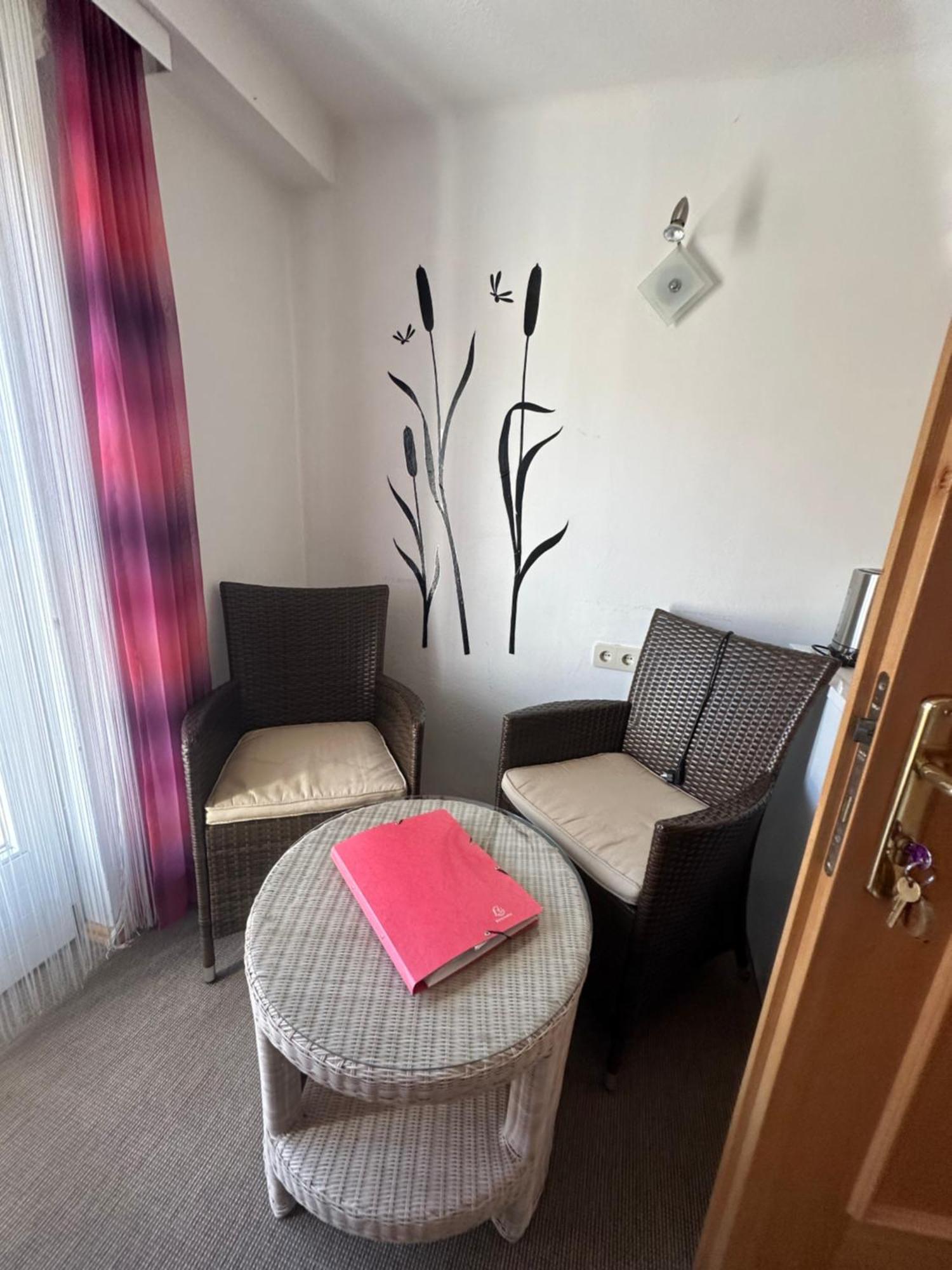 Fruehstueckspension Alpenrose Bed & Breakfast Iselsberg Exterior photo